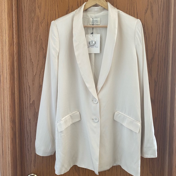 COPY - Women’s Dissh Aisle Pearl Satin Blazer - Picture 4 of 5